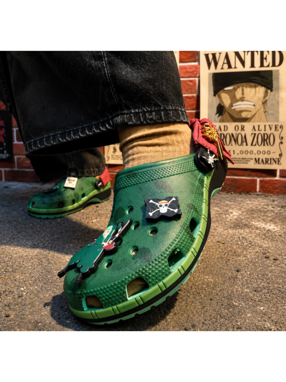 NWT Crocs One Piece Roronoa Zoro Classic Clogs Sz US Men 11 Green Anime Jibbitz